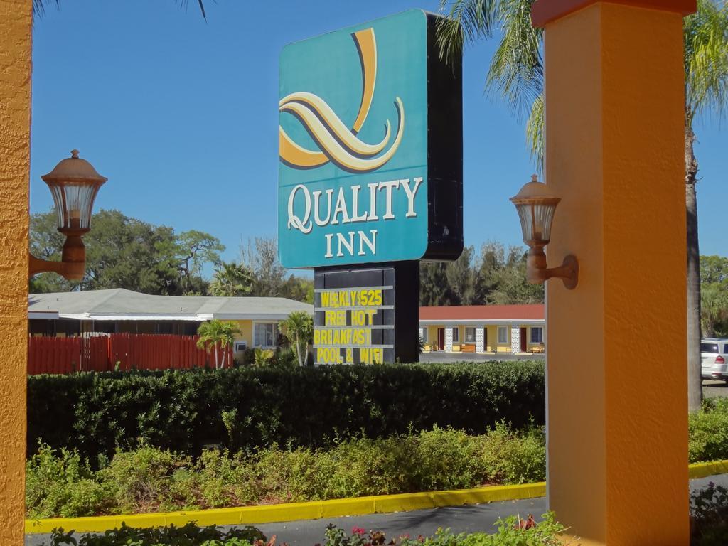 Quality Inn Sarasota North Near Lido Key Beach Bagian luar foto